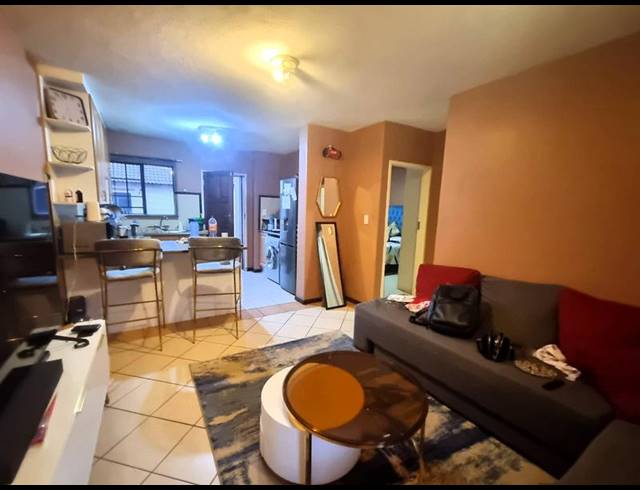 2 BEDROOM PROPERTY TO RENT IN MOOIKLOOF RIDGE ESTATE